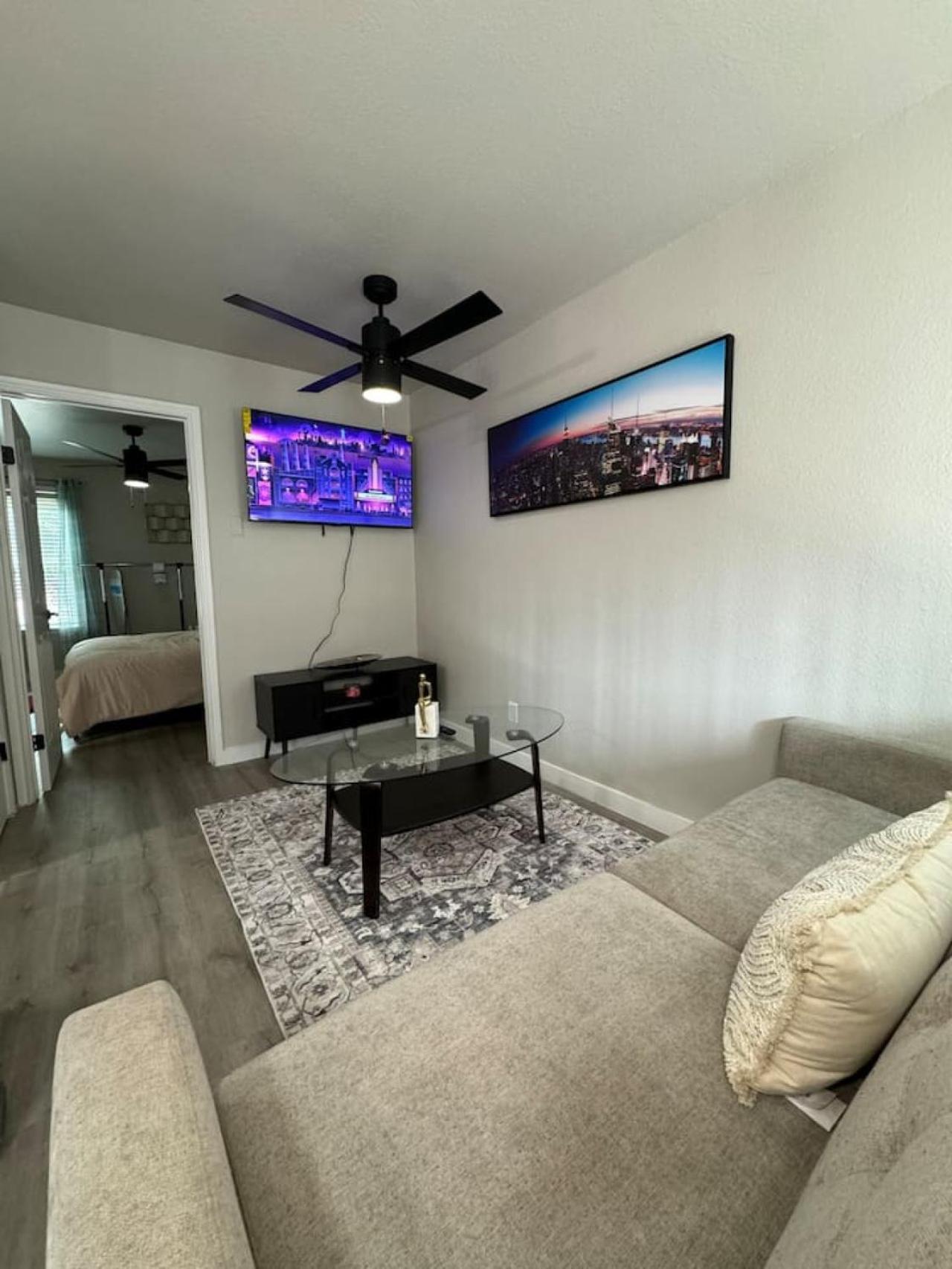 Dt Cozy Gem 1bd Dallas